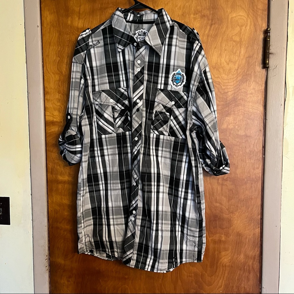 Men Akademiks AKDMKS 2XL Plaid Patch  Emblem Roll Sleeve